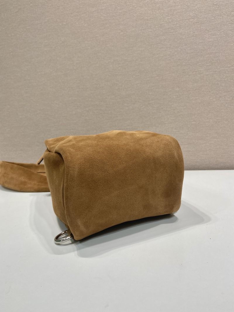 Pra*a waist chest packs